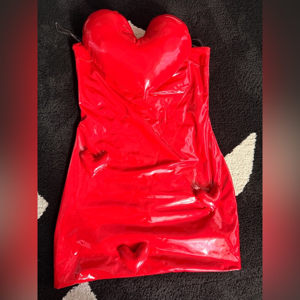 Taban Strapless Heart Leather Mini
Dress - Picture 4 of 5